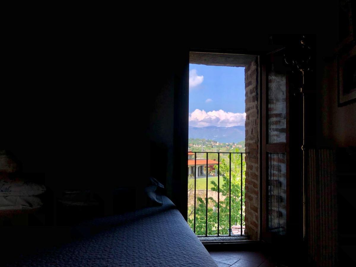 Castello Di Cernusco Lombardone B&B 외부 사진