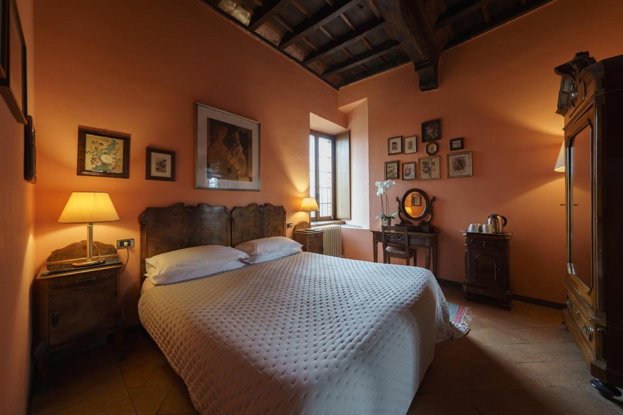 Castello Di Cernusco Lombardone B&B 외부 사진