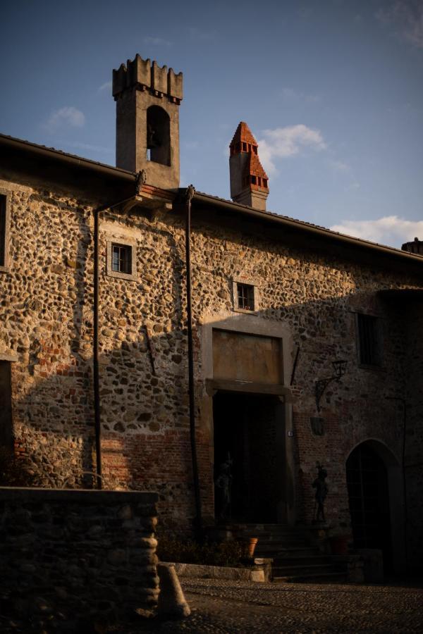 Castello Di Cernusco Lombardone B&B 외부 사진