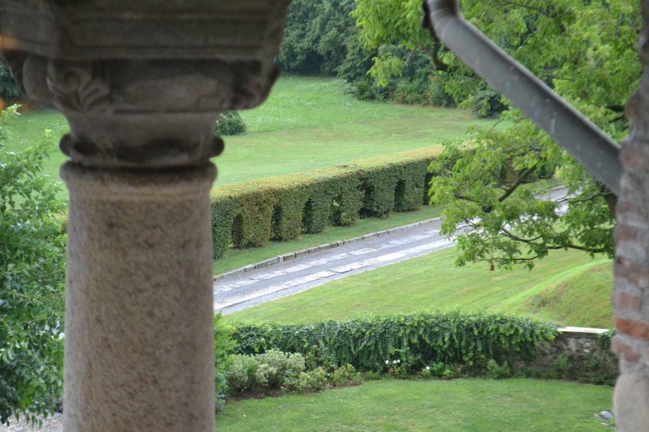 Castello Di Cernusco Lombardone B&B 외부 사진