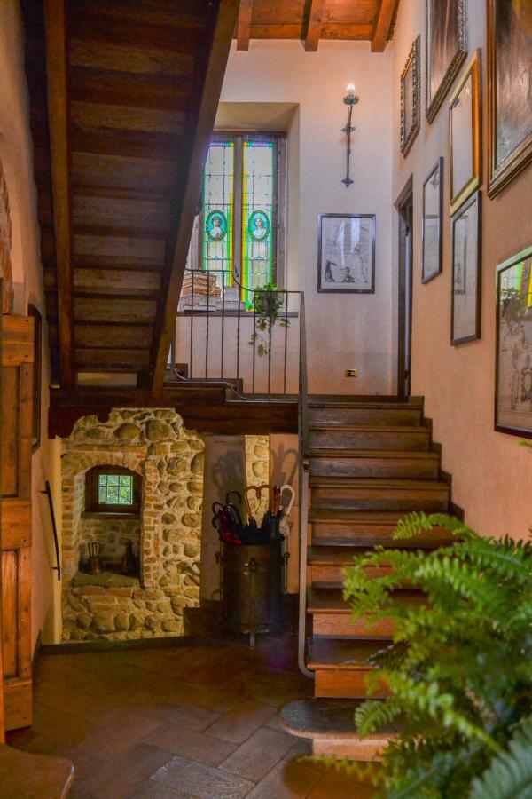 Castello Di Cernusco Lombardone B&B 외부 사진