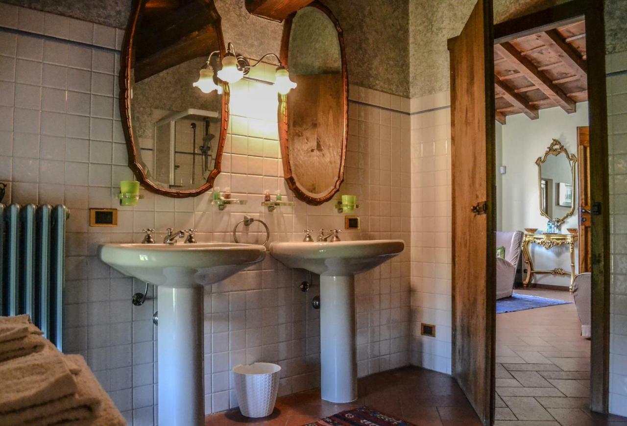 Castello Di Cernusco Lombardone B&B 외부 사진