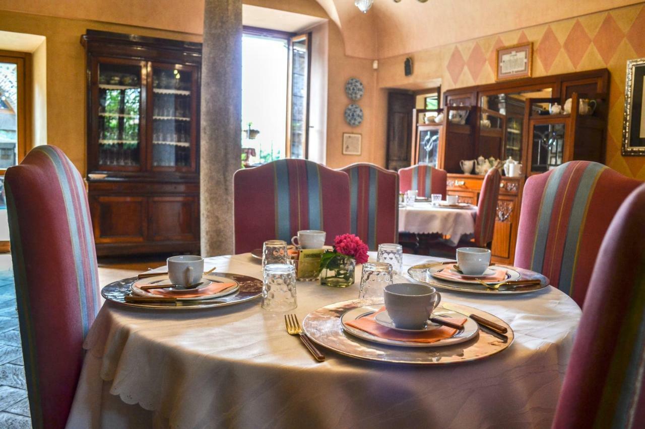 Castello Di Cernusco Lombardone B&B 외부 사진